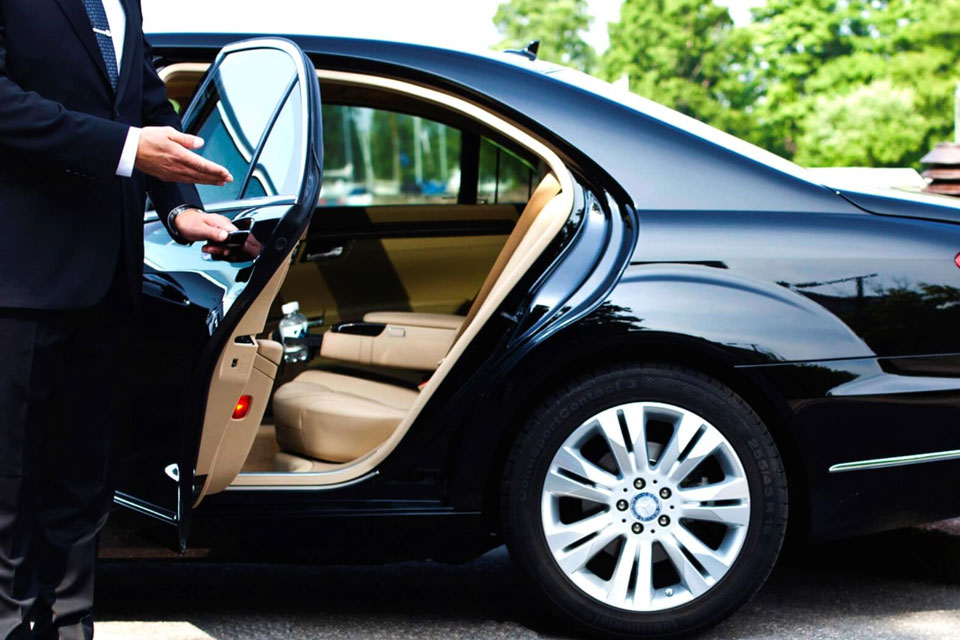 Vip Transferes transfer-vip - Smart System Holidays - Dubai - UAE
